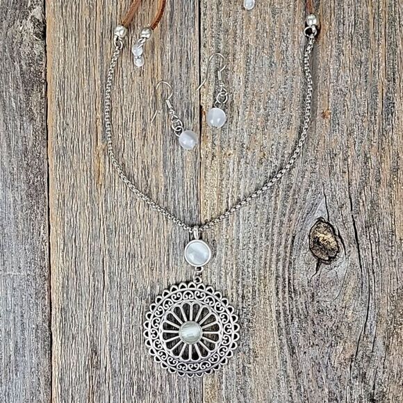 Mandala necklace with earrings - Picture 1 of 7